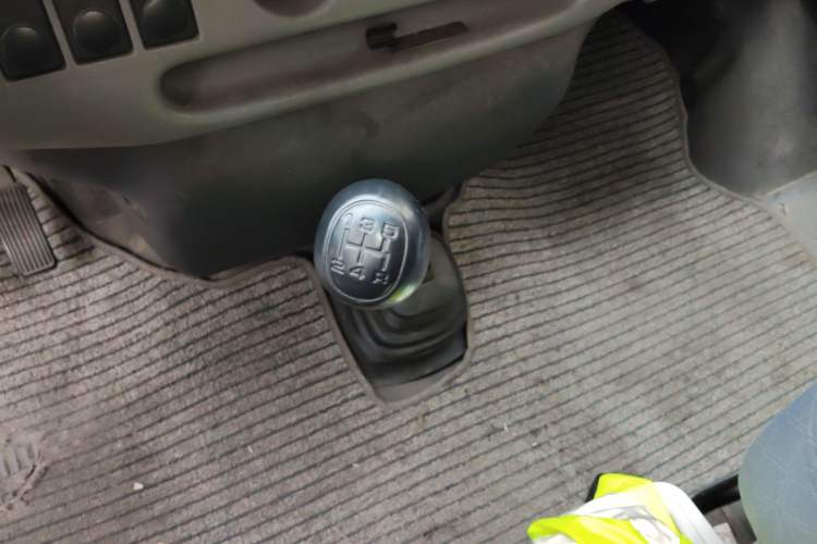 Used Ford Classic Transit 2015 2.8T Short-Wheelbase 12-Seater Mid-Roof Bus JX493ZLQ4 Gear Lever