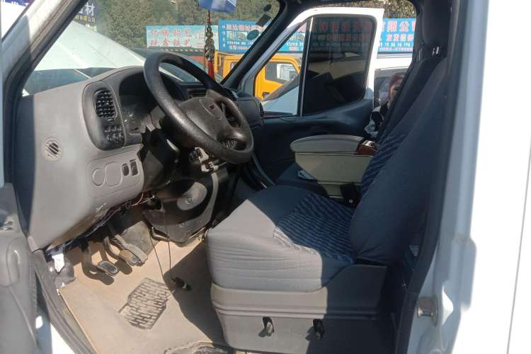 Used Ford Classic Transit 2015 2.8T Diesel Multi-Function Long-Wheelbase 6-Seater Mid-Roof JX493ZLQ4 Left Front Seat