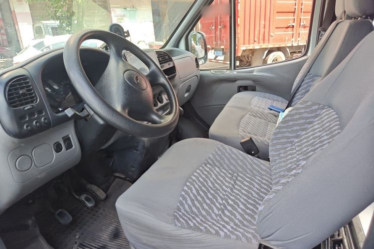 Used Ford Classic Transit 2015 2.8T Diesel Multi-Function Vehicle Short Wheelbase 6-Seater Mid-Roof Edition JX493ZLQ4 Left Front Seat