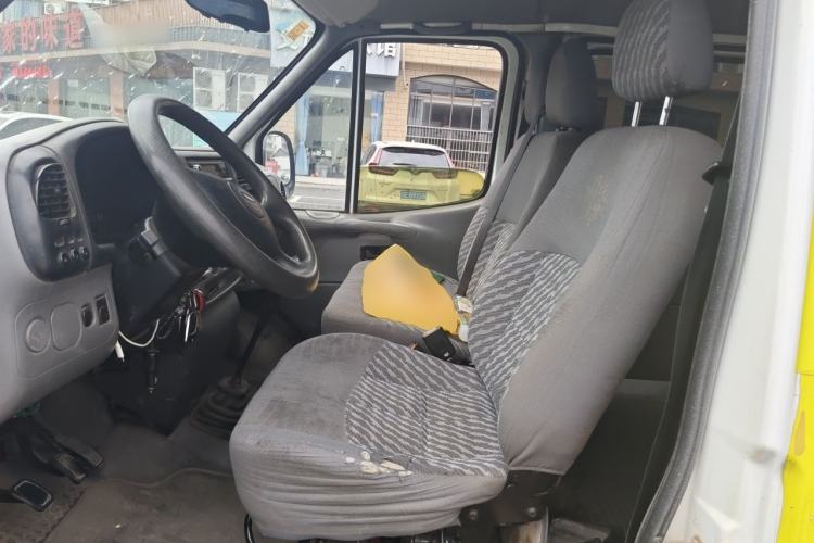 Used Ford Classic Transit 2015 2.8T Diesel Multi-Function Vehicle Short Wheelbase 6-Seater Mid-Roof Edition JX493ZLQ4 Left Front Seat