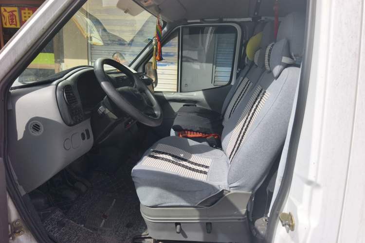 Used Ford Classic Transit 2015 2.8T Diesel Multi-Function Vehicle Short Wheelbase 6-Seater Mid-Roof Edition JX493ZLQ4 Left Front Seat