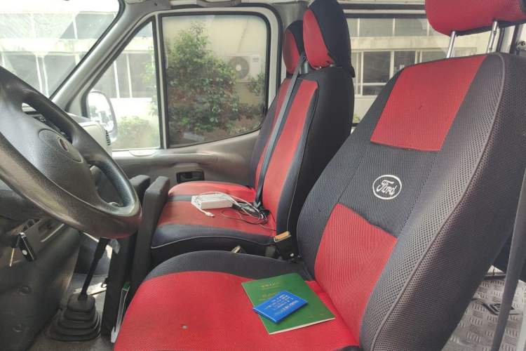 Used Ford Classic Transit 2015 2.8T Diesel Multi-Function Vehicle Short Wheelbase 6-Seater Mid-Roof Edition JX493ZLQ4 Left Front Seat