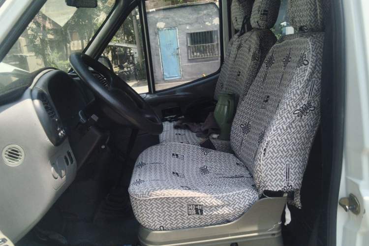 Used Ford Classic Transit 2015 2.8T Diesel Multi-Function Vehicle Short Wheelbase 6-Seater Mid-Roof Edition JX493ZLQ4 Left Front Seat