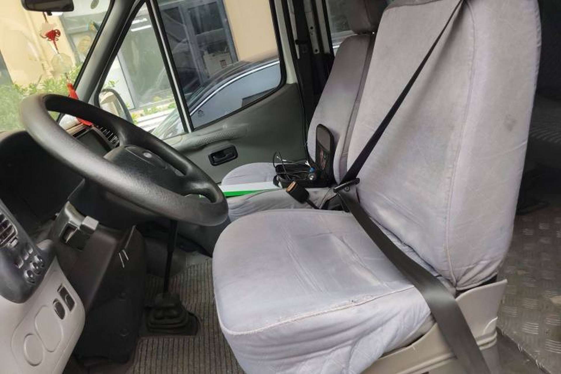 Used Ford Classic Transit 2015 2.8T Short-Wheelbase 12-Seater Mid-Roof Bus JX493ZLQ4 Left Front Seat
