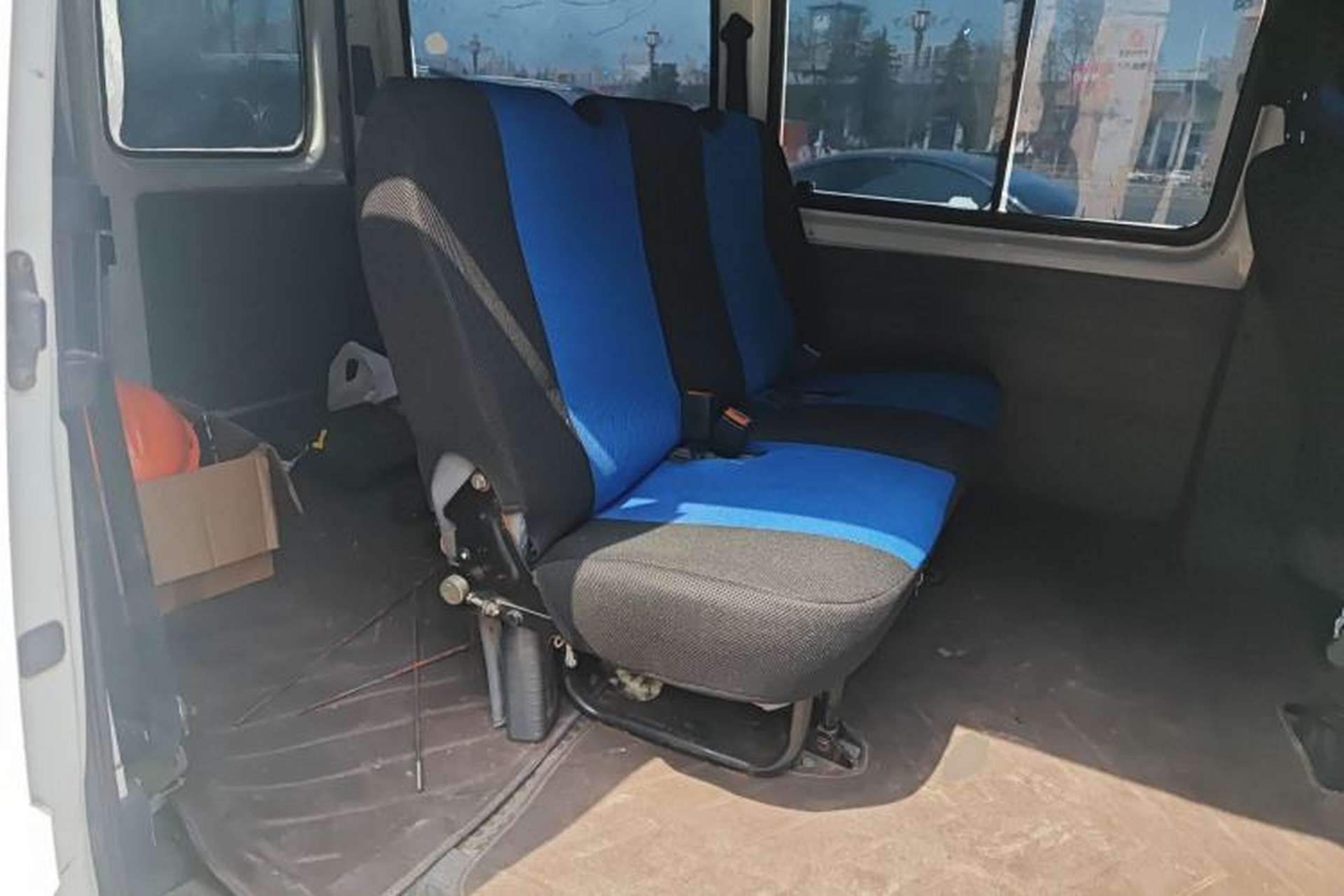 Used Ford Classic Transit 2015 2.8T Diesel Multi-Function Vehicle Short Wheelbase 6-Seater Mid-Roof Edition JX493ZLQ4 Left Rear Seat