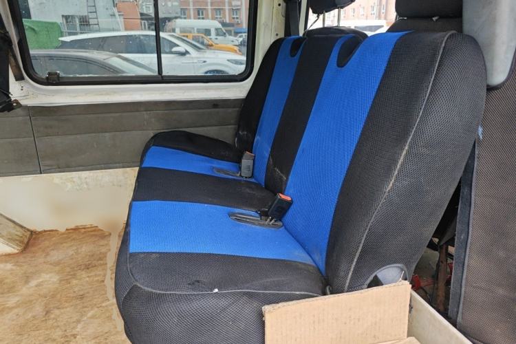 Used Ford Classic Transit 2015 2.4L Gasoline Multi-Function Vehicle Long Wheelbase 6-Seater Mid-Roof Model 4G64S4N Left Rear Seat