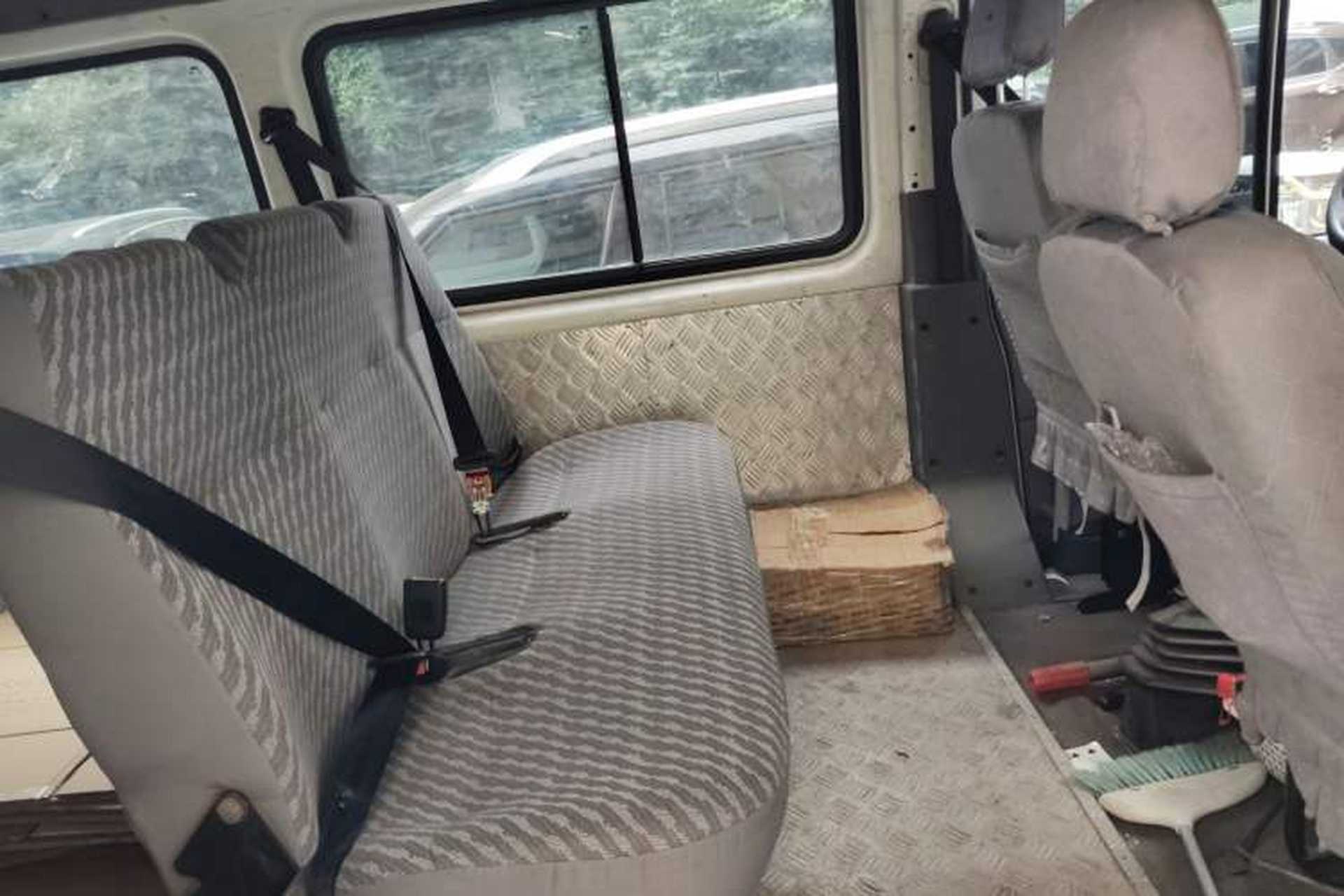 Used Ford Classic Transit 2015 2.8T Short-Wheelbase 12-Seater Mid-Roof Bus JX493ZLQ4 Left Rear Seat