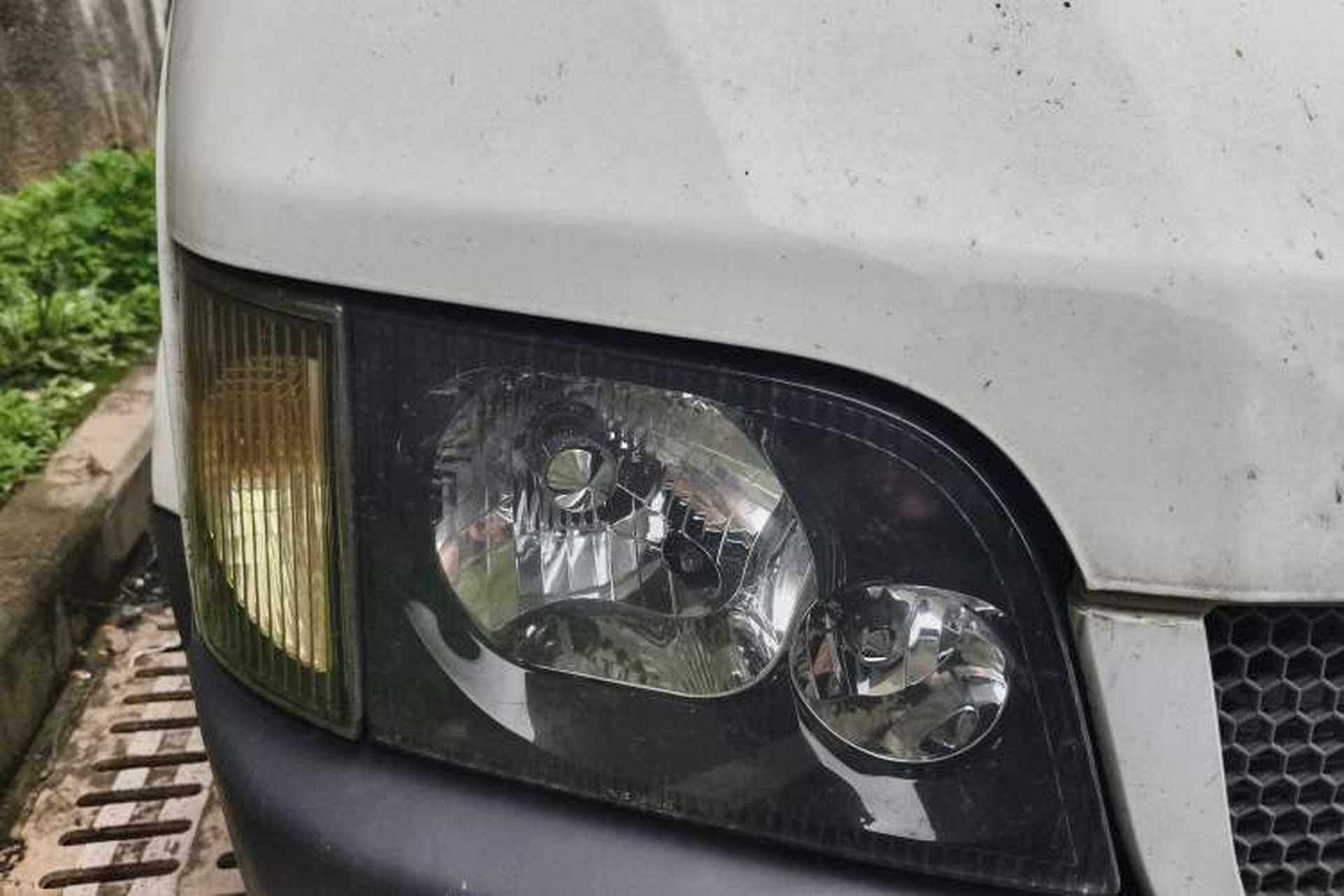 Used Ford Classic Transit 2015 2.8T Diesel Van Long Wheelbase 3-Seater Mid-Roof Long Body – JX493ZLQ4 Right Front Headlight