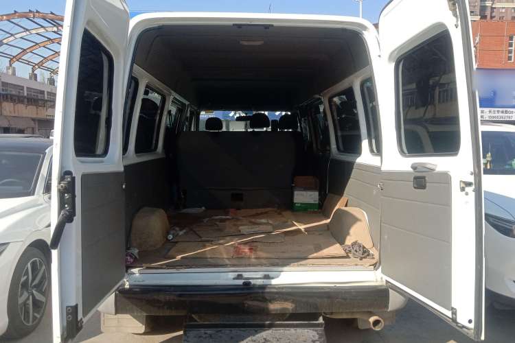 Used Ford Classic Transit 2015 2.8T Diesel Multi-Function Long-Wheelbase 6-Seater Mid-Roof JX493ZLQ4 Trunk