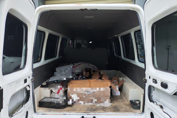 Used Ford Classic Transit  Trunk
