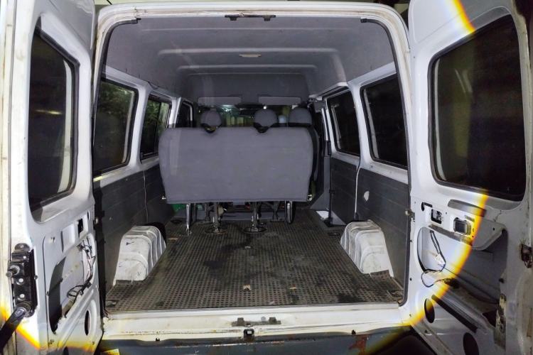 Used Ford Classic Transit 2015 2.8T Diesel Multi-Function Vehicle Short Wheelbase 6-Seater Mid-Roof Edition JX493ZLQ4 Trunk