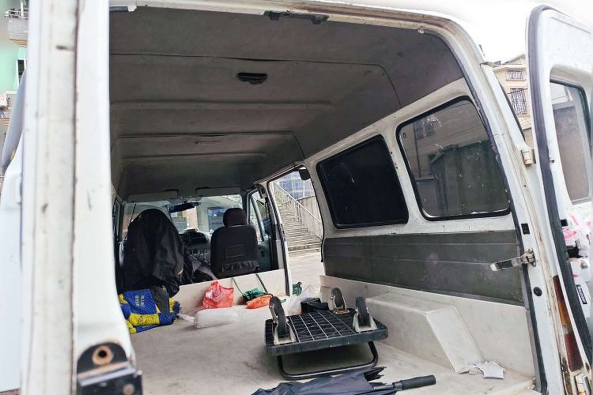 Used Ford Classic Transit 2015 2.8T Diesel Multi-Function Long-Wheelbase 6-Seater Mid-Roof JX493ZLQ4 Trunk