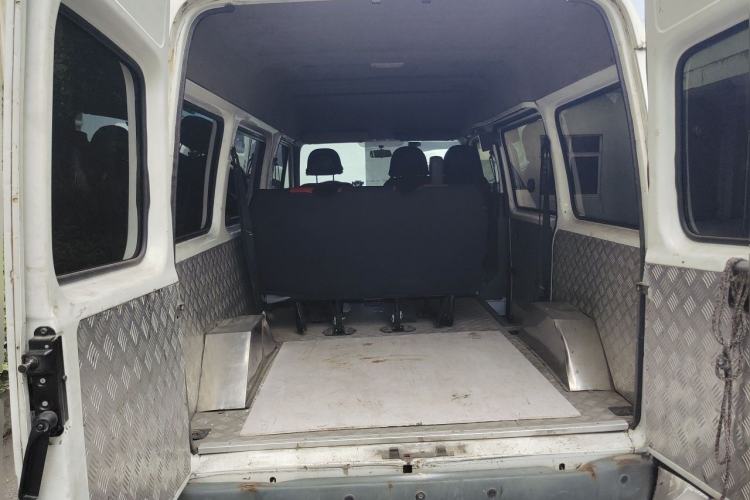 Used Ford Classic Transit 2015 2.8T Diesel Multi-Function Vehicle Short Wheelbase 6-Seater Mid-Roof Edition JX493ZLQ4 Trunk