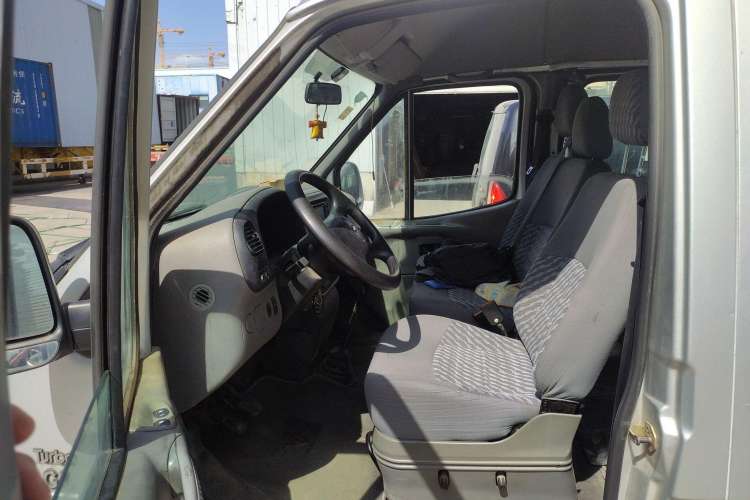 Used Ford Classic Transit 2016 2.8T Diesel Short-Wheelbase 6-Seater Mid-Roof Multifunction Vehicle JX493ZLQ4 Driver Seat