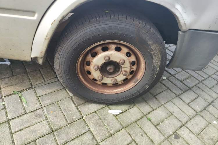 Used Ford Classic Transit  Right Front Wheel Hub