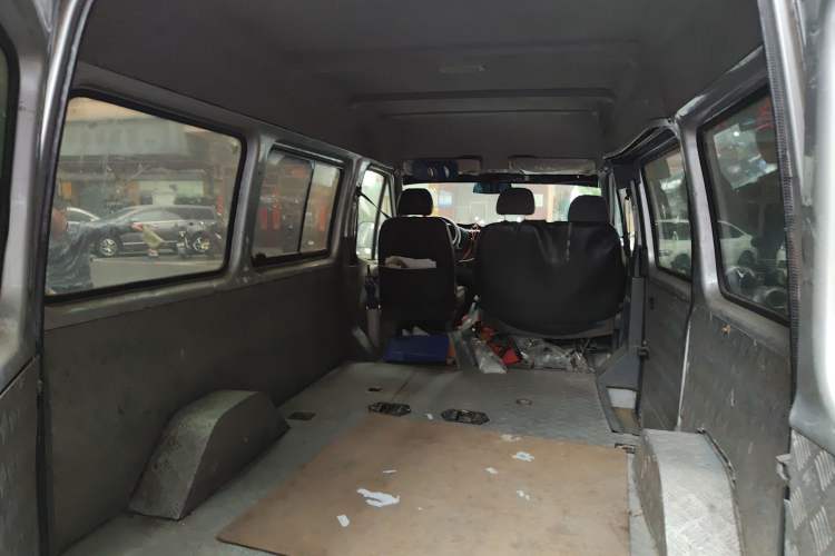 Used Ford Classic Transit 2016 2.8T Diesel Short-Wheelbase 6-Seater Mid-Roof Multifunction Vehicle JX493ZLQ4 Trunk