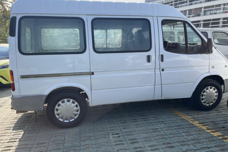 Used Ford Classic Transit 2016 2.4L Gasoline Short-Wheelbase 6-Seater Mid-Roof Multi-Purpose Vehicle 4G69S4N Exterior 2