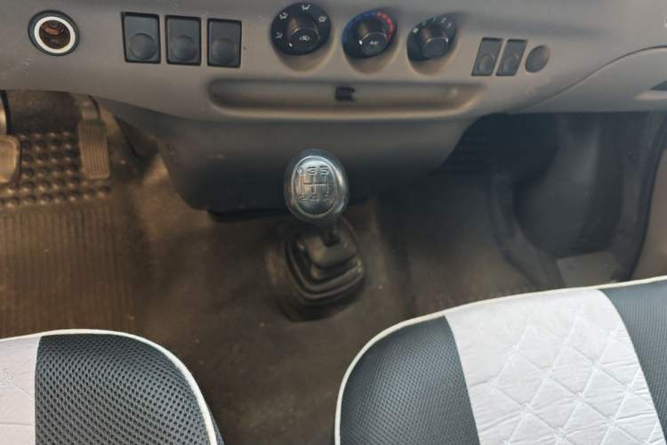Used Ford Classic Transit 2016 2.8T Diesel Short-Wheelbase 6-Seater Mid-Roof Multifunction Vehicle JX493ZLQ4 Gear Lever