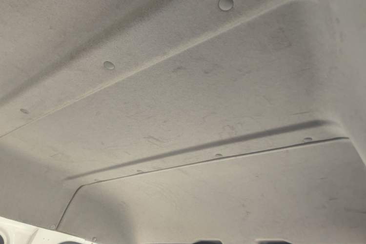 Used Ford Classic Transit 2016 2.8T Diesel Short-Wheelbase 6-Seater Mid-Roof Multifunction Vehicle JX493ZLQ4 Headliner