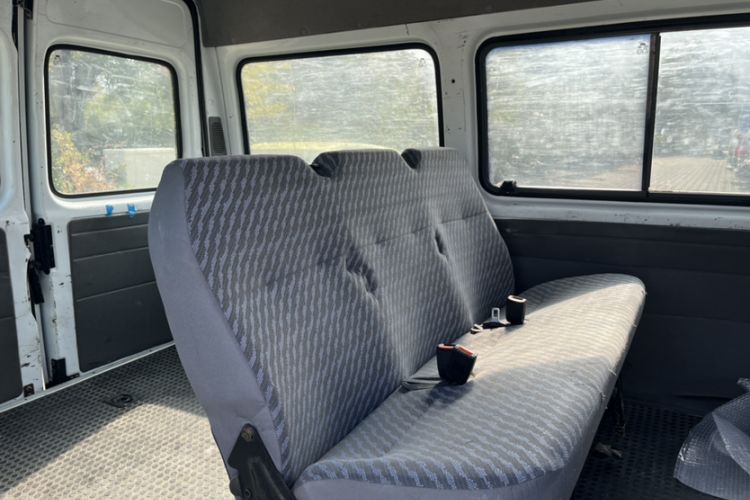 Used Ford Classic Transit 2016 2.4L Gasoline Short-Wheelbase 6-Seater Mid-Roof Multi-Purpose Vehicle 4G69S4N Interior 3