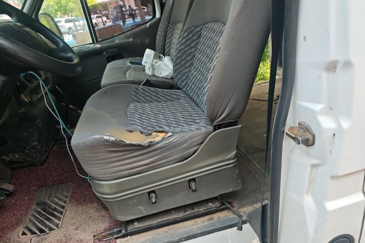 Used Ford Classic Transit 2016 2.8T Diesel Short-Wheelbase 6-Seater Mid-Roof Multifunction Vehicle JX493ZLQ4 Left Front Seat