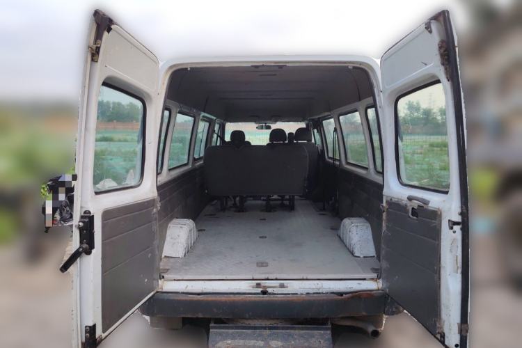 Used Ford Classic Transit 2016 2.4L Gasoline Long-Wheelbase 6-Seater Mid-Height Multi-Function Vehicle 4G69S4N Trunk