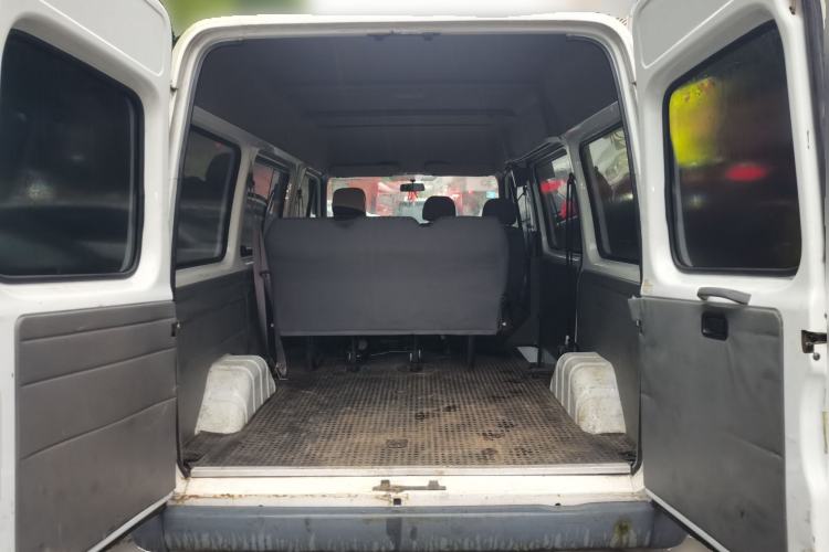 Used Ford Classic Transit 2016 2.8T Diesel Short-Wheelbase 6-Seater Mid-Roof Multifunction Vehicle JX493ZLQ4 Trunk