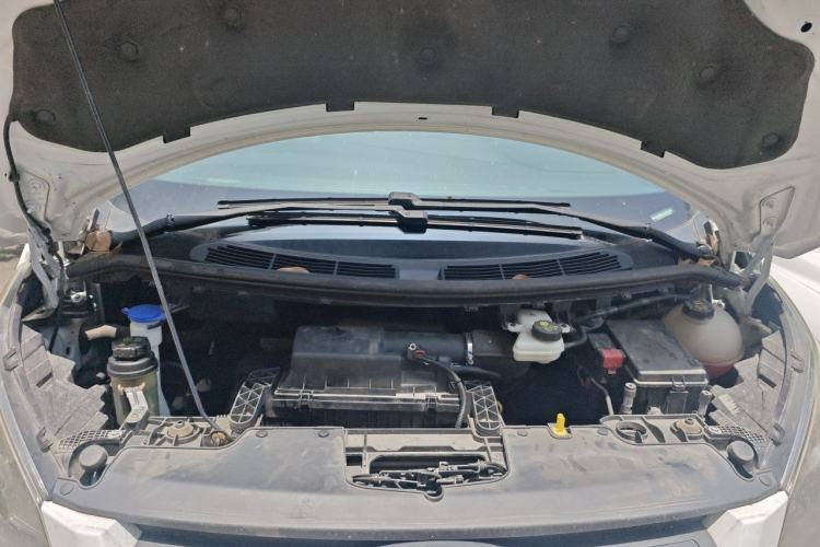 Used Ford Classic Transit  Engine Bay