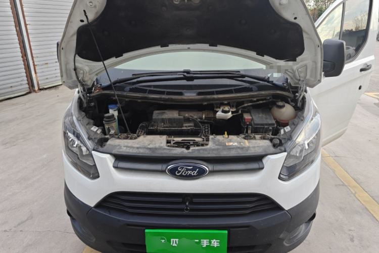 Used Ford Classic Transit  Engine Bay