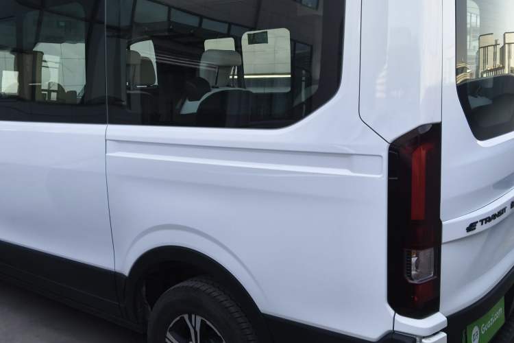 Used Ford E-Transit 2024 Elite Coach Model Mid-axle Mid-roof Design 9 Seats 100.96 kWh Rear Left 45 Deg