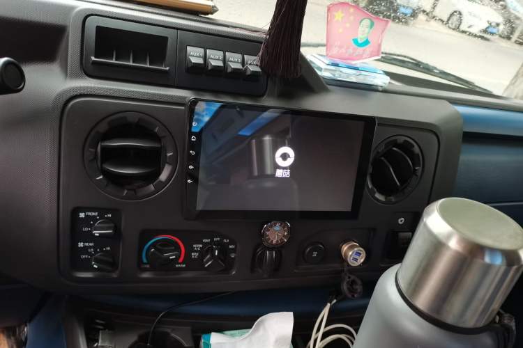 Used Ford E350  Audio And AC Panel
