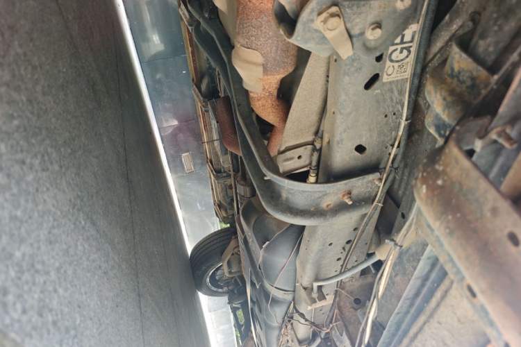 Used Ford E350  Chassis Front Left