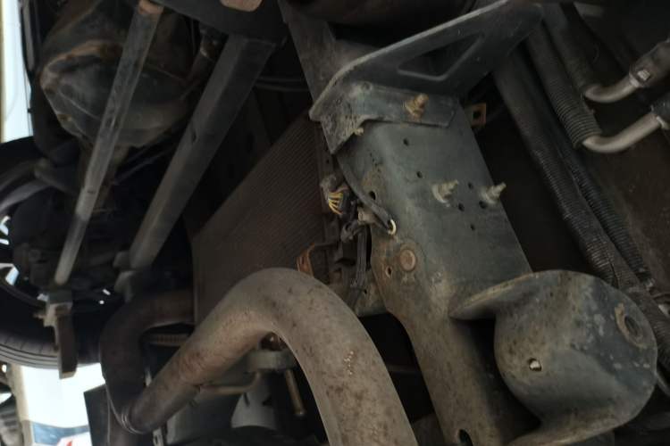 Used Ford E350  Chassis Rear Left