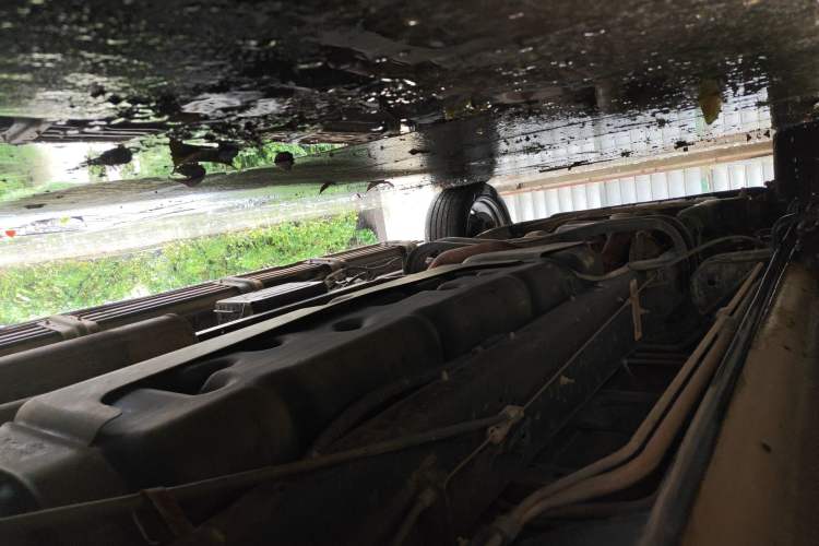 Used Ford E350  Chassis Rear Left