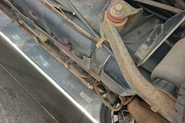 Used Ford E350  Chassis Rear Left