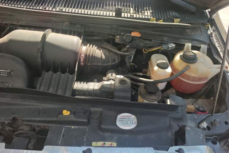 Used Ford E350  Engine Bay Left