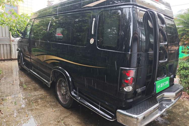 Used Ford E350  Rear Left 45 Deg