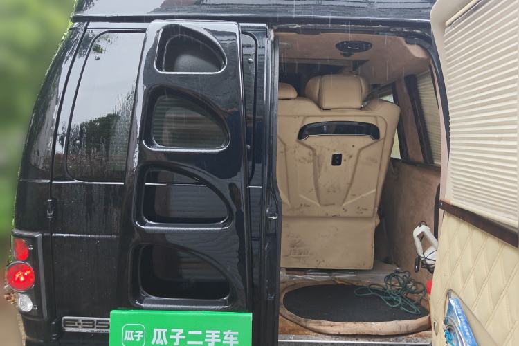 Used Ford E350  Trunk