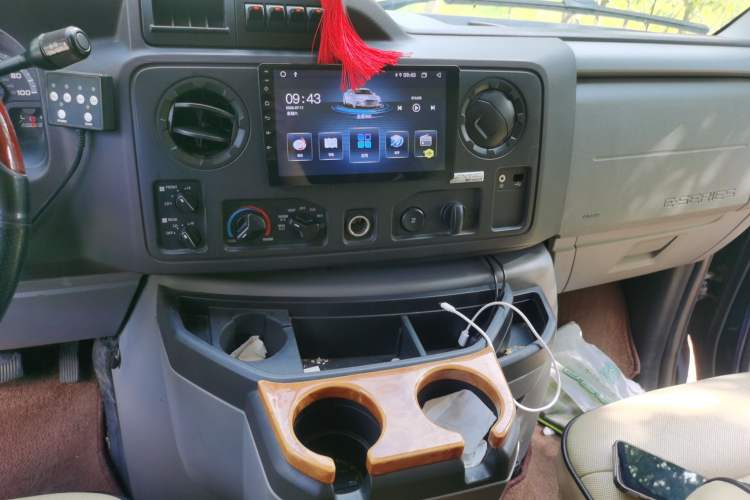 Used Ford E350 2011 5.4L Standard Yacht Edition Audio And AC Panel