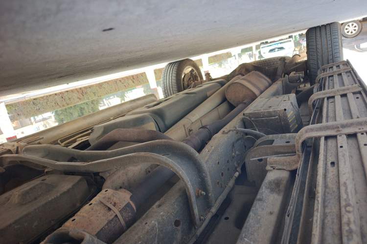 Used Ford E350 2011 5.4L Standard Yacht Edition Chassis Front Right