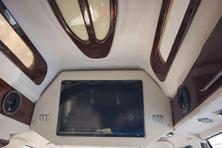 Used Ford E350 2011 5.4L Standard Yacht Edition Headliner