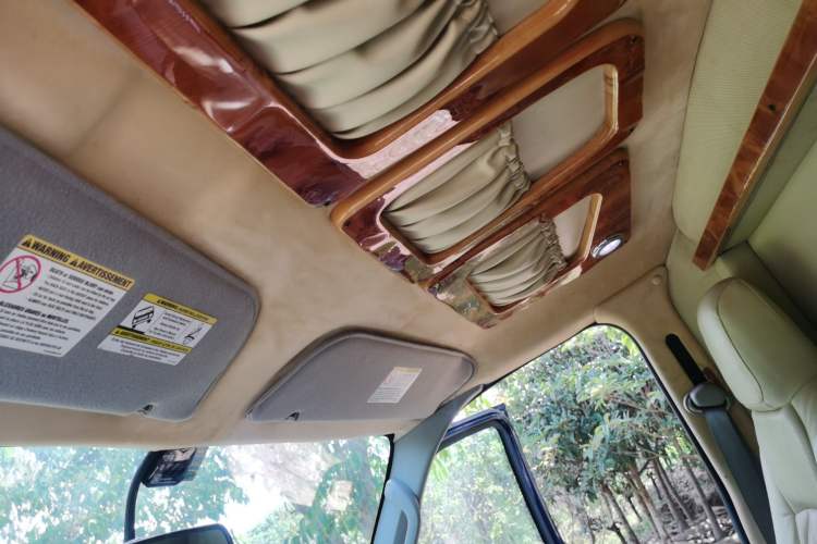 Used Ford E350 2011 5.4L Standard Yacht Edition Headliner