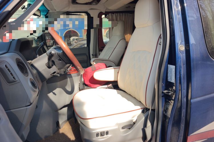 Used Ford E350 2011 5.4L Standard Yacht Edition Left Front Seat