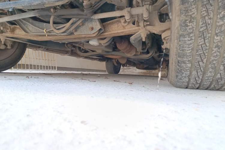 Used Ford E350  Chassis Front Left