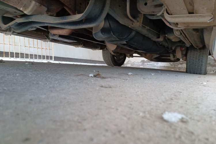 Used Ford E350  Chassis Rear Left