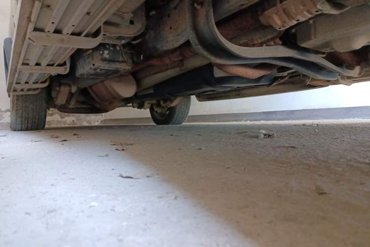 Used Ford E350  Chassis Rear Right