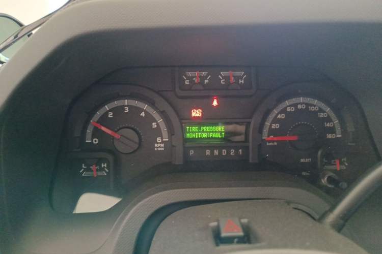 Used Ford E350  Instrument Cluster
