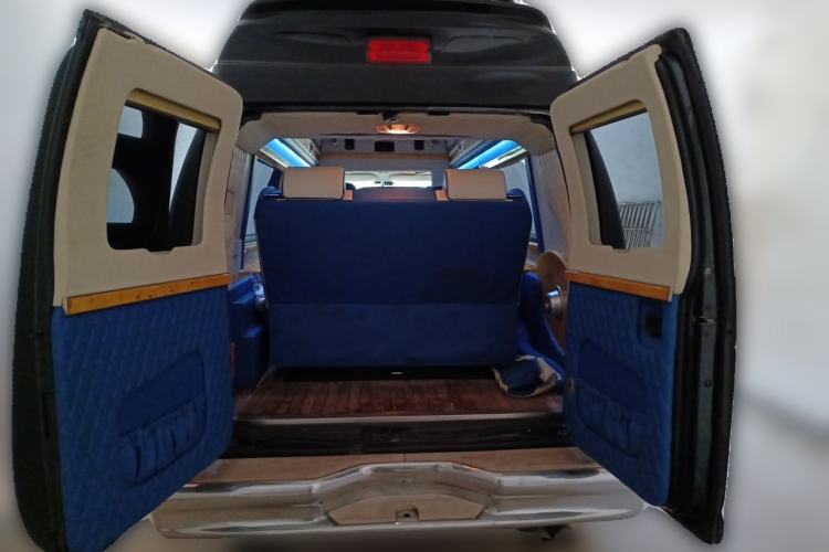 Used Ford E350  Trunk