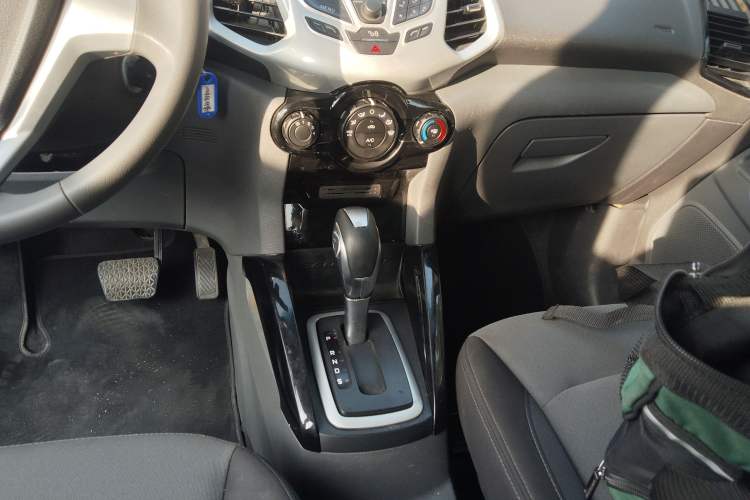 Used Ford EcoSport 2013 1.5L Automatic Fashion Model Gear Lever