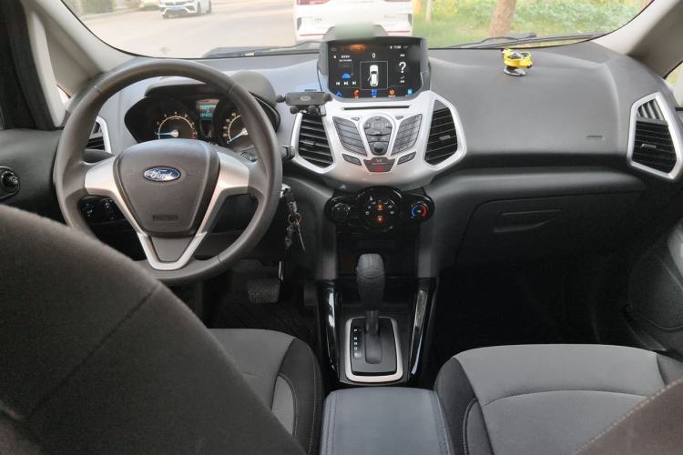 Used Ford EcoSport 2013 1.5L Automatic Fashion Model Center Console